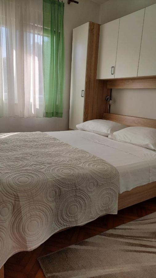 Apartments Branko Veli Rat Exterior photo